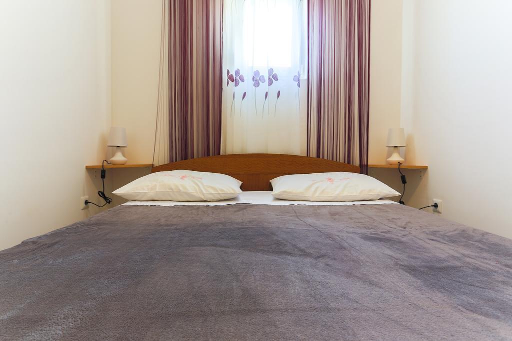 Apartment Ema Podstrana Bilik gambar